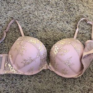 NWOT Victoria’s Secret Push Up Bra